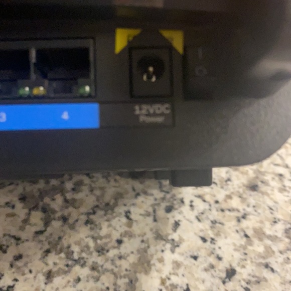 Linksys Wireless Router - Picture 5 of 6